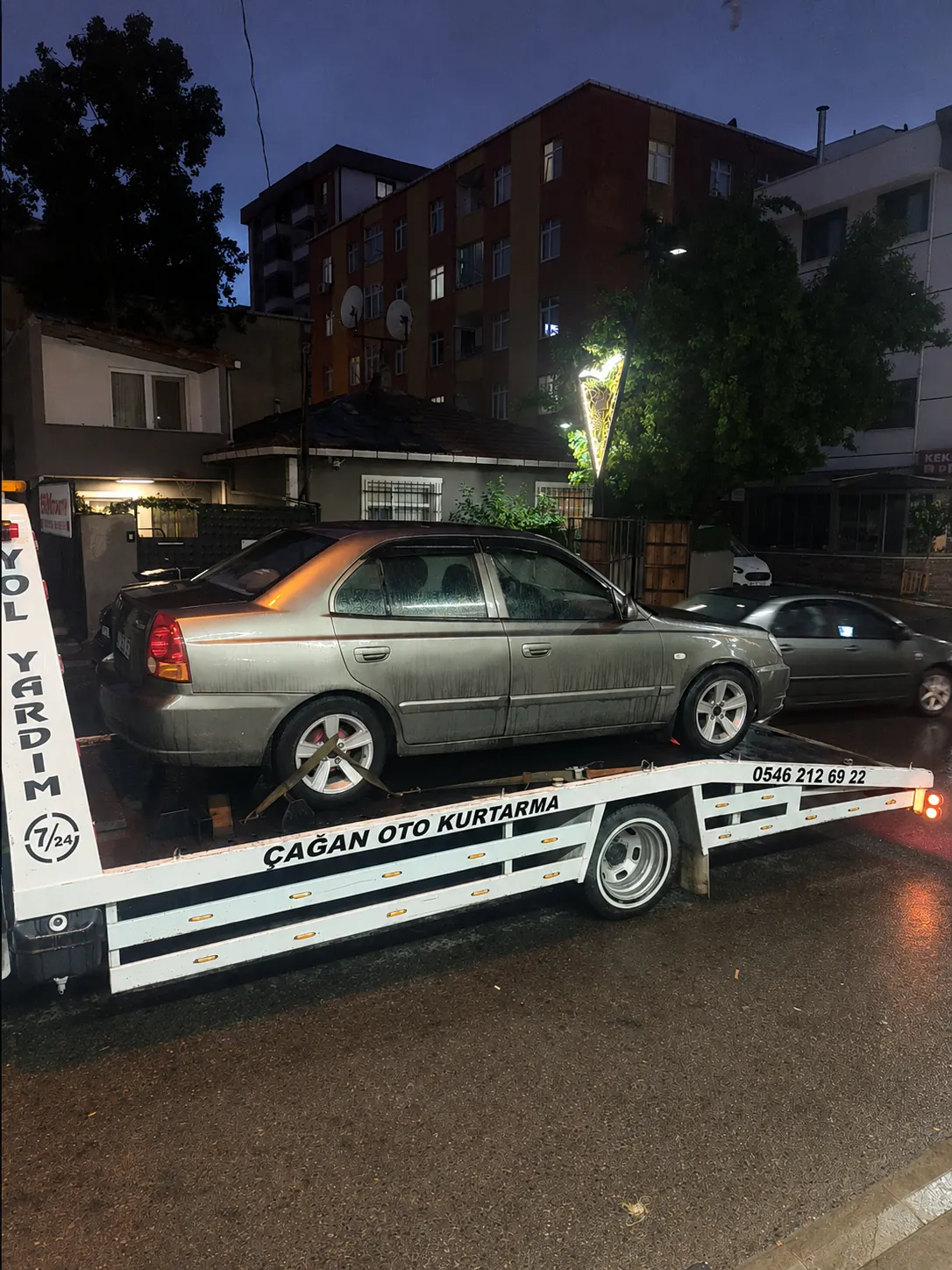 Yağmurlu havada 7/24 oto kurtarma hizmeti